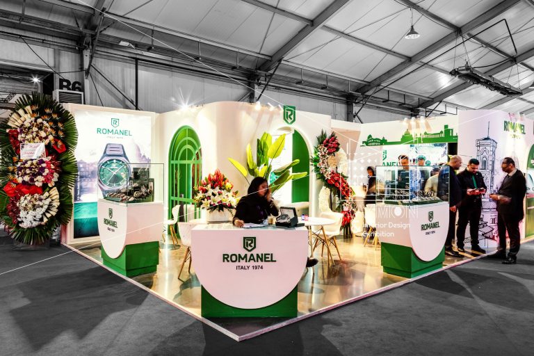 طراحی و ساخت غرفه رومانل سال 1403